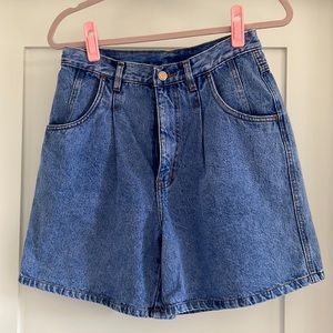 Bill Blass vintage high waisted shorts